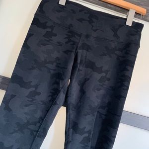 Rare! Lululemon camo denim wunder unders